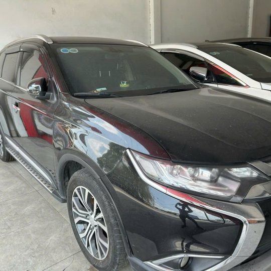 XE CẦM CỐ 8