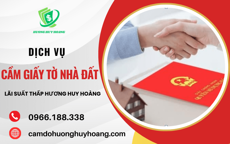  cầm giấy tờ nhà đất