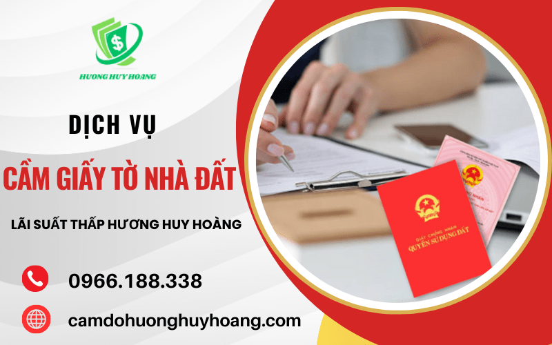  cầm giấy tờ nhà đất